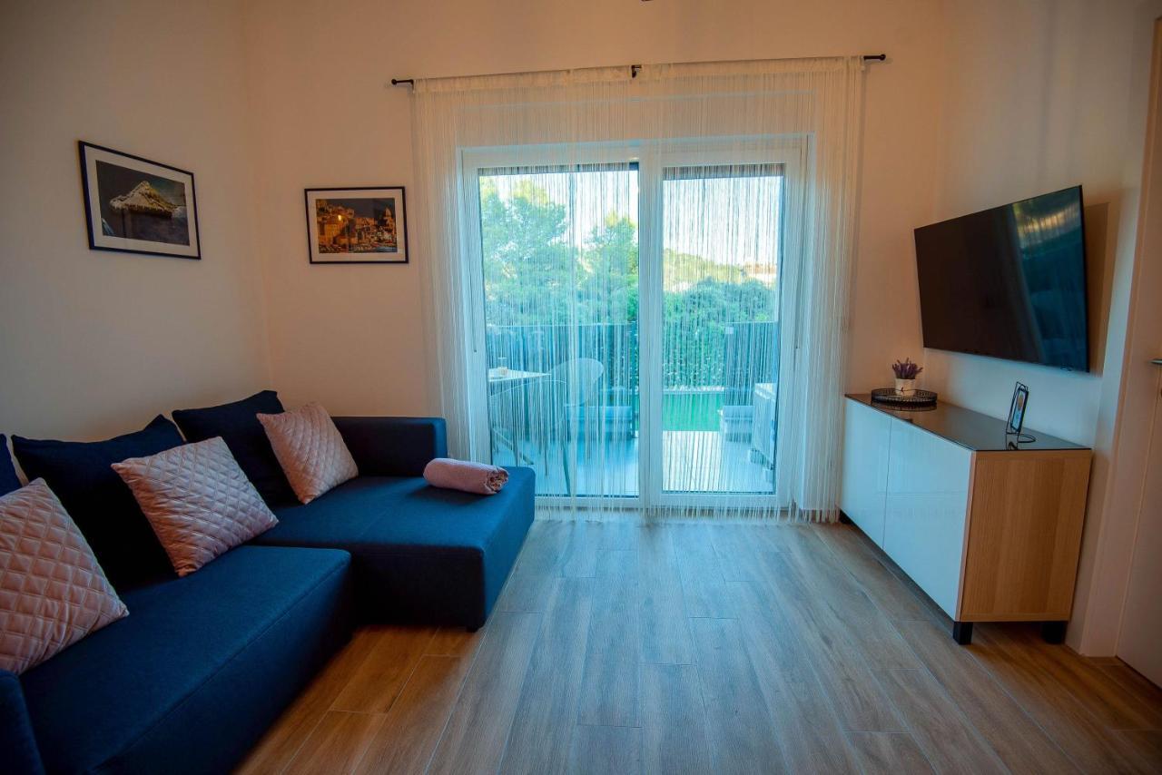 My Adriatic Place With Private Garden And Garage シベニク エクステリア 写真